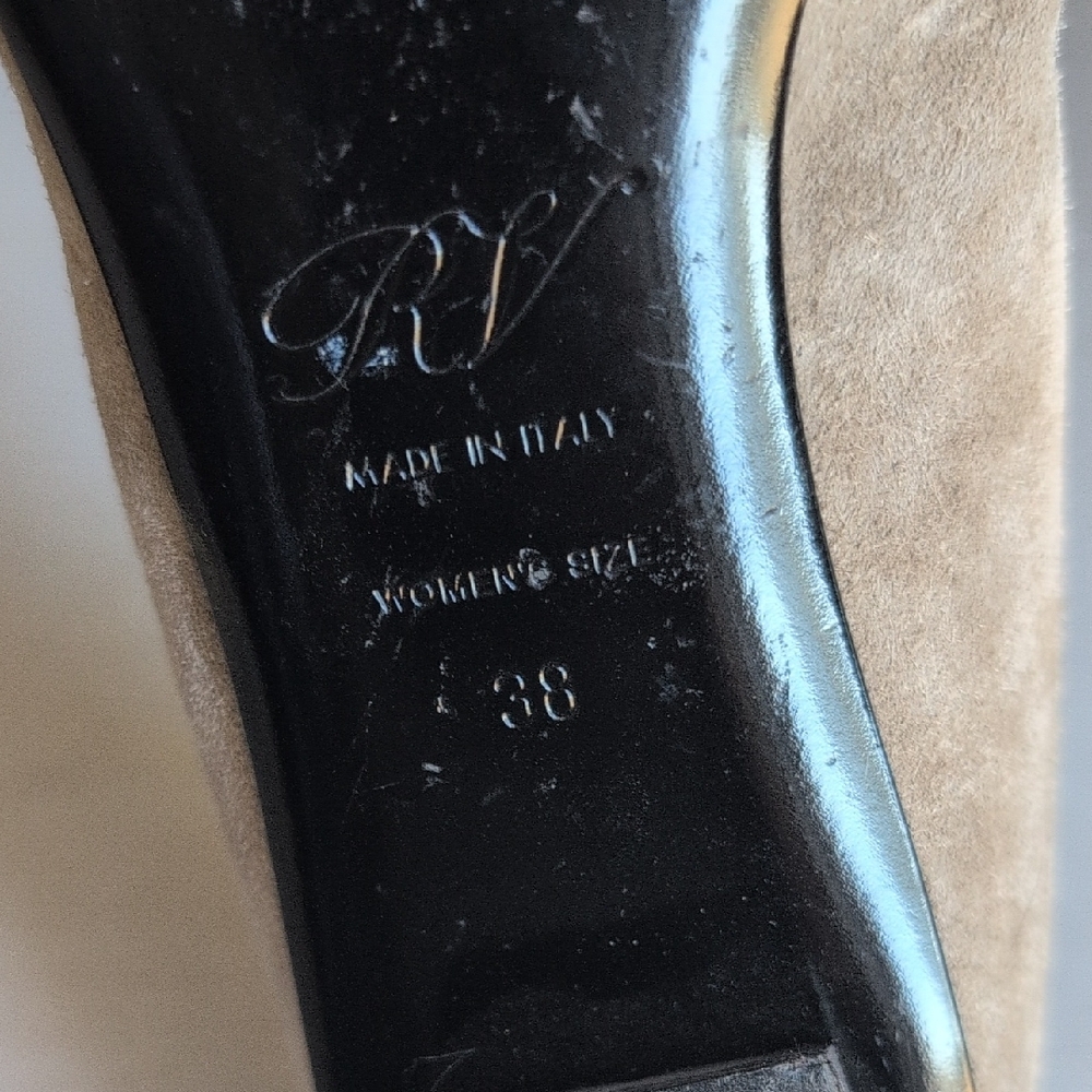 Roger Vivier Tan Suede Women's Shoes with Gold Buckle - Picture 7 of 7
